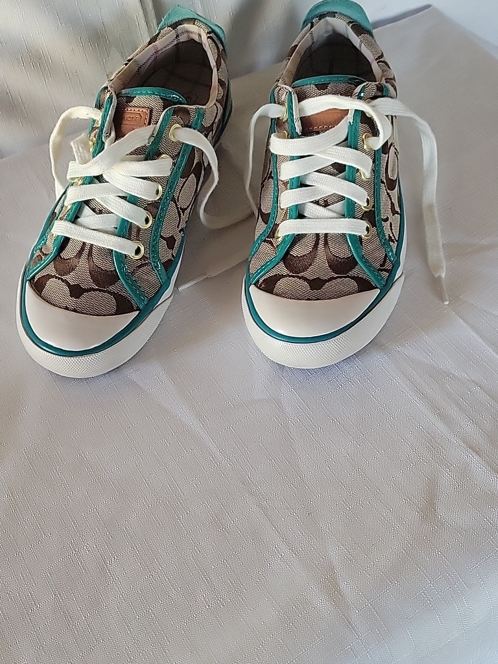 Coach Women's Low-Top Signature Sneakers in Brown and Teal Trim Size 6